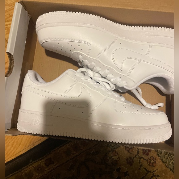 brand new af1 size 9, got them for a friend but they don’t fit him - Picture 6 of 6